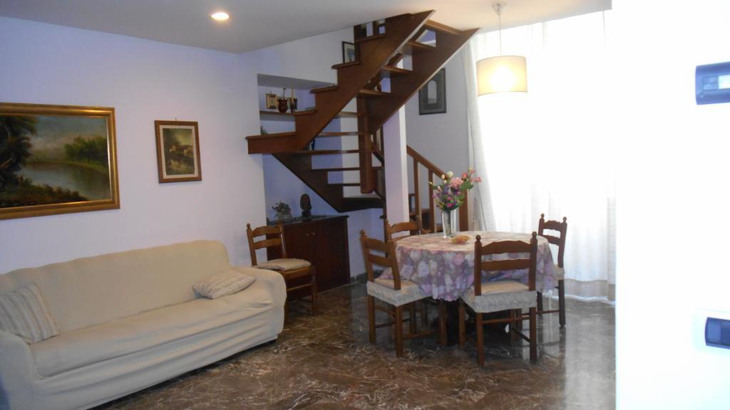 شقة Casa Sannazzaro نابولي الغرفة الصورة